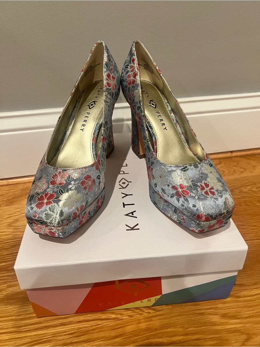 Brand New Katy Perry Collections Blue Floral Platform Pumps - 9.5